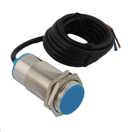 INNOCONT Индуктивный датчик, M30x1,5, L=78 мм, экранированный, зона срабатывания 10 мм, -25 +60 С, 12…24 VDC, IP67, выход: NPN NO, макс. ток 200 мА, разъем M12 SLI-30N10C